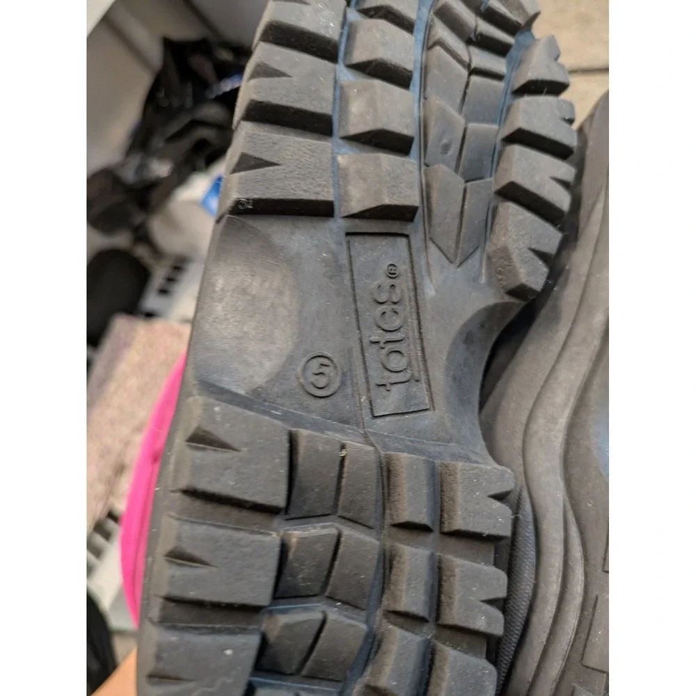 Totes Snow Boots Kid's Size 5 Pink‎ Black Waterproof Insulated